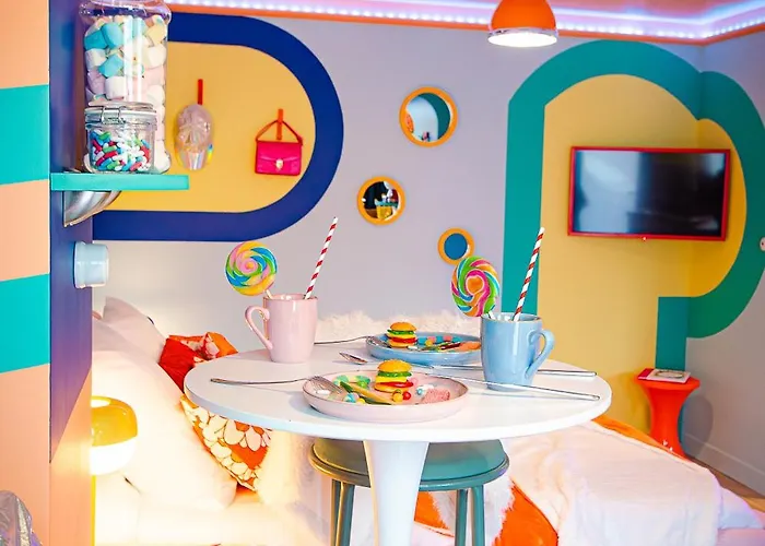 Retro Candy Lounge, Avec Terrasse Et Parking *