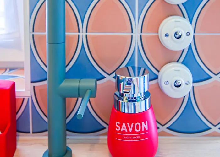 Apartment Retro Candy Lounge, Avec Terrasse Et Parking