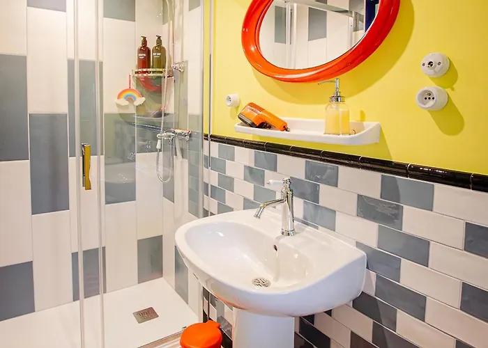 Retro Candy Lounge, Avec Terrasse Et Parking Ban-Saint-Martin