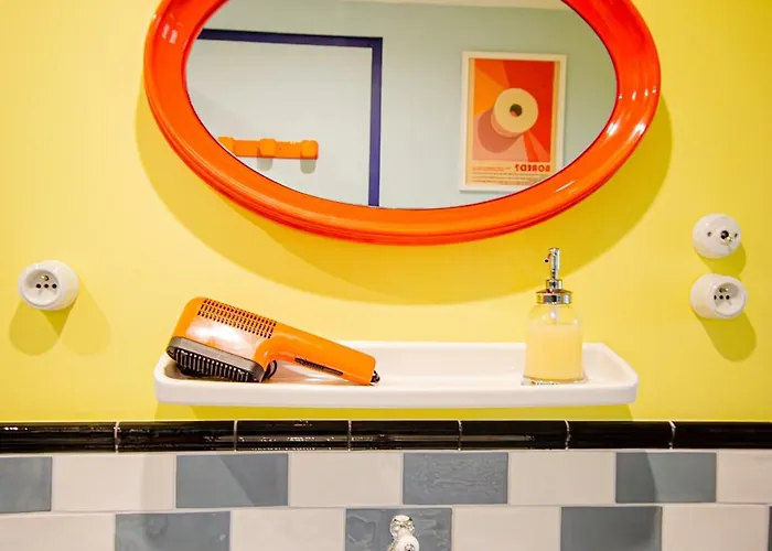 Retro Candy Lounge, Avec Terrasse Et Parking Apartment